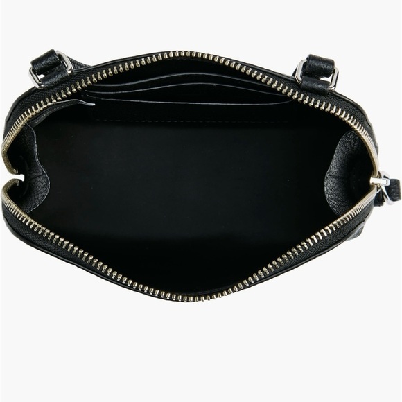 Marc Jacob’s small leather crossbody logo bag - Picture 2 of 4